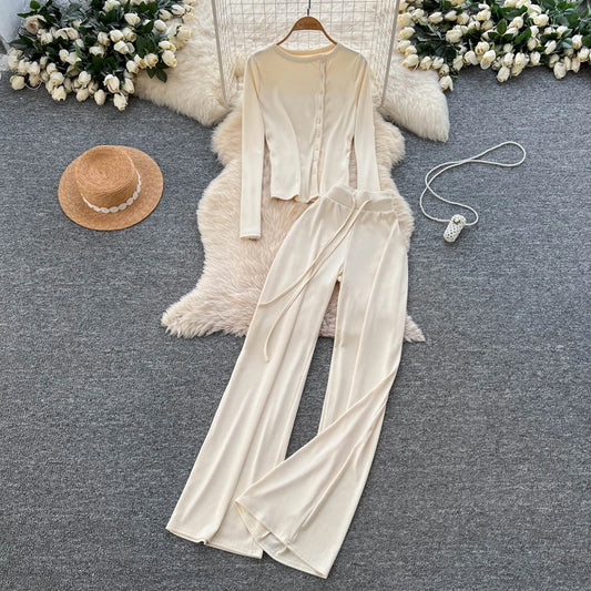 O-Neck Top & High-Waisted Pants Outfit