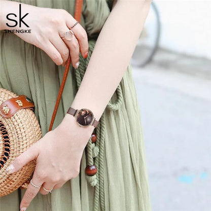 Women's Ginkgo Leaf Quartz Watch - Stainless Steel Mesh Bracelet